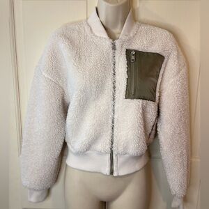 Abercrombie & Fitch white Teddy Jacket with Olive Pocket